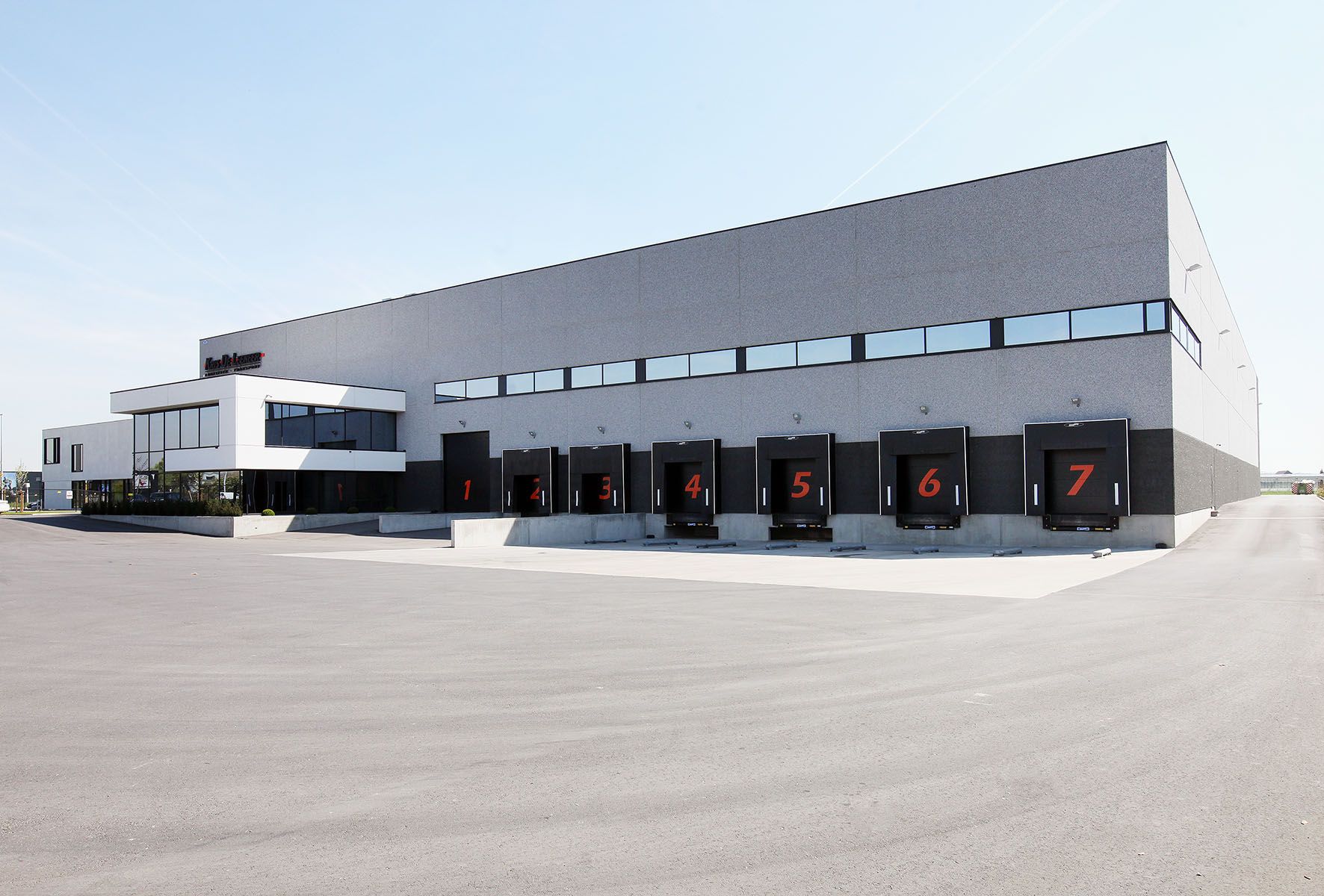 Willy Naessens - Industriebouw - De Leeneer