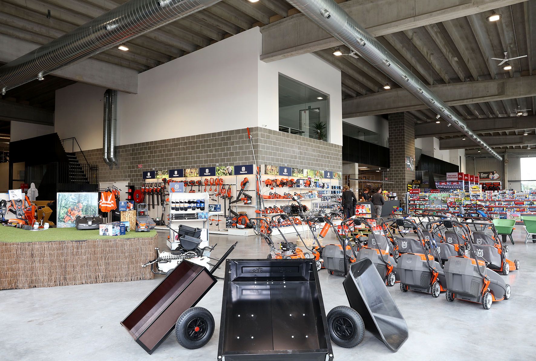 Willy Naessens - Industriebouw - M-Trac