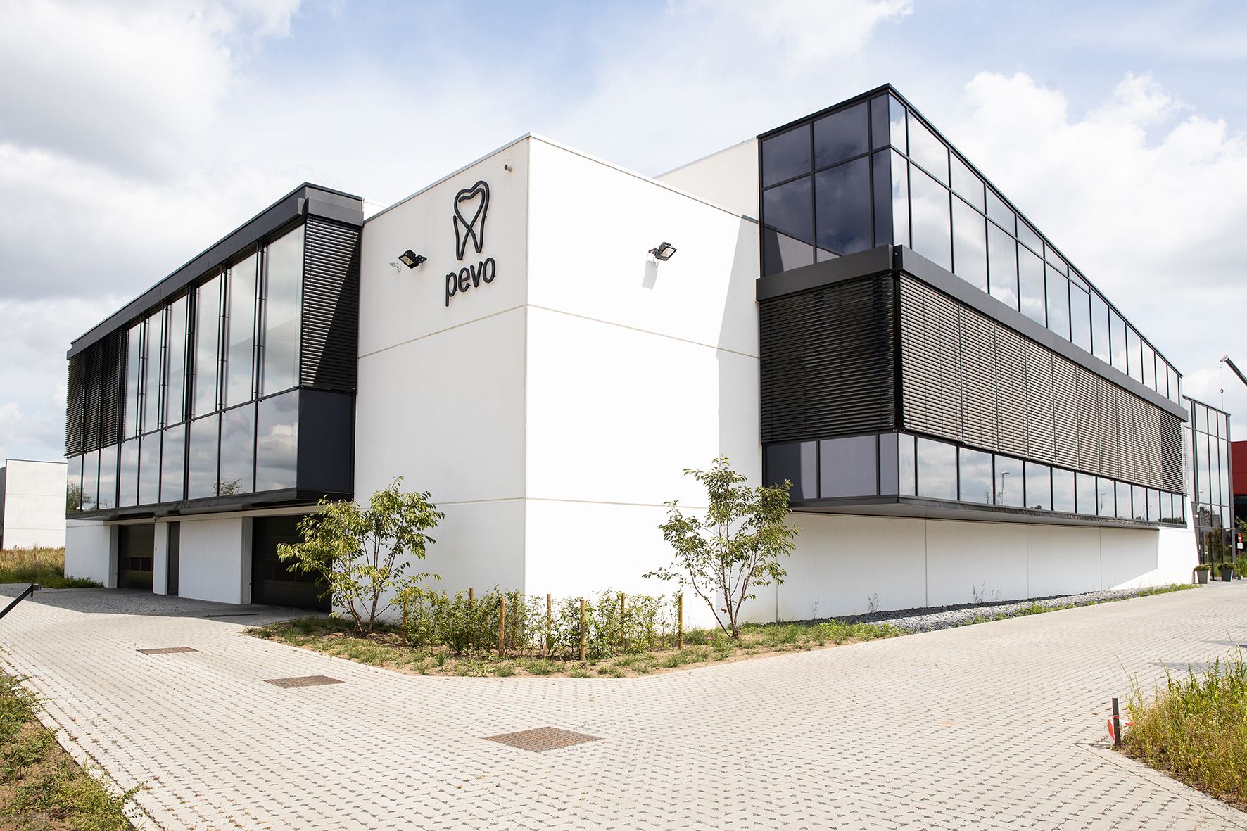 Willy Naessens - Industriebouw - Pevo-Dinkels