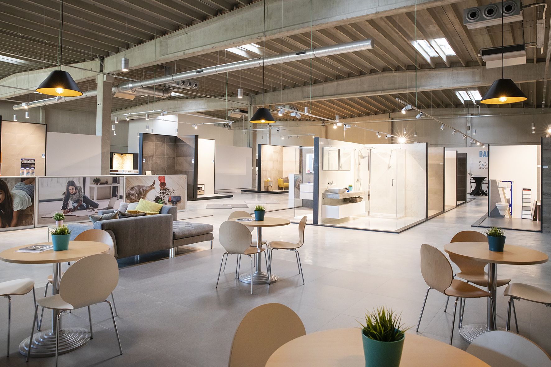 Willy Naessens - Industriebouw - Van Calster