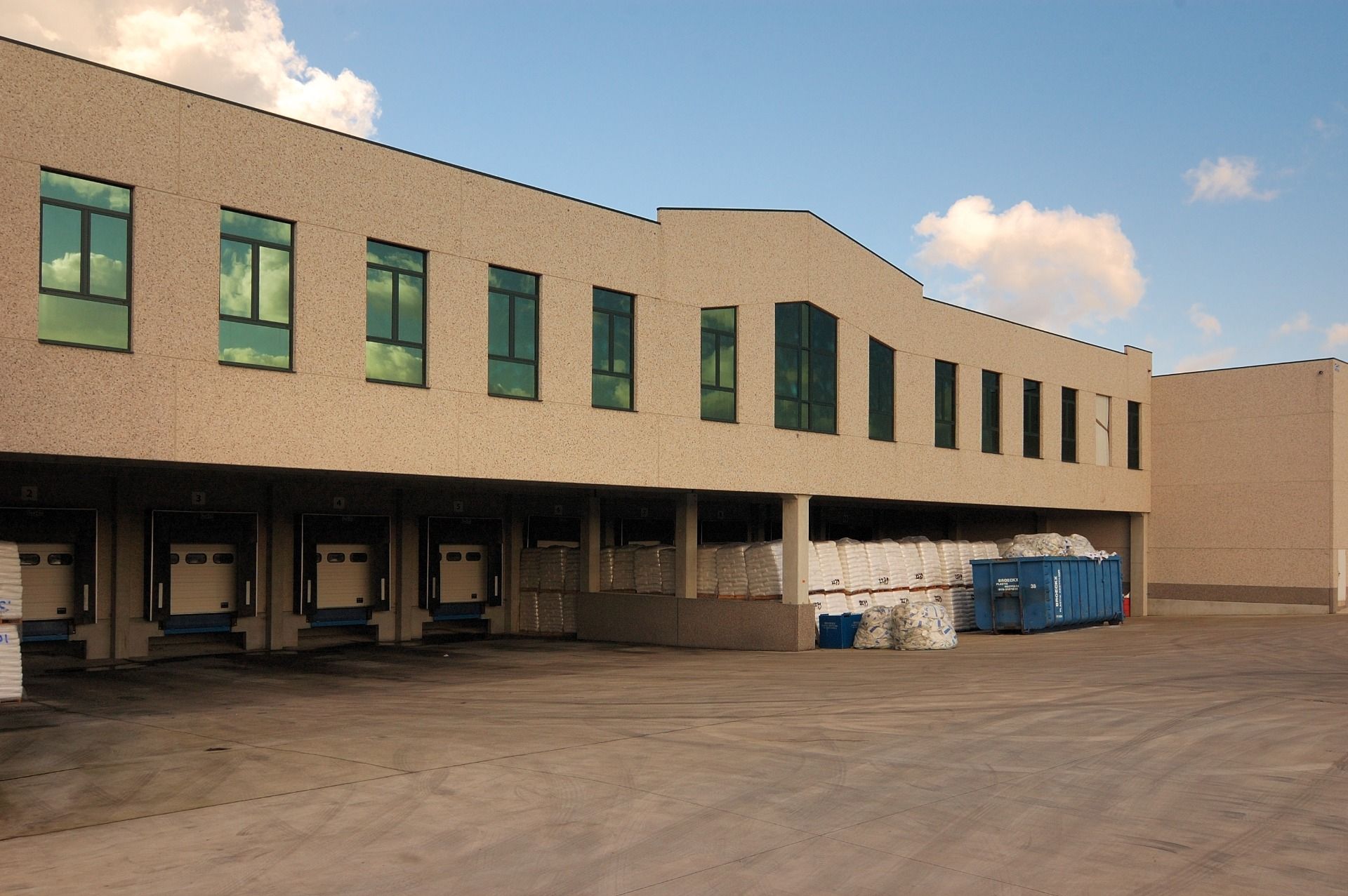 Willy Naessens - Industriebouw - Sany Rent